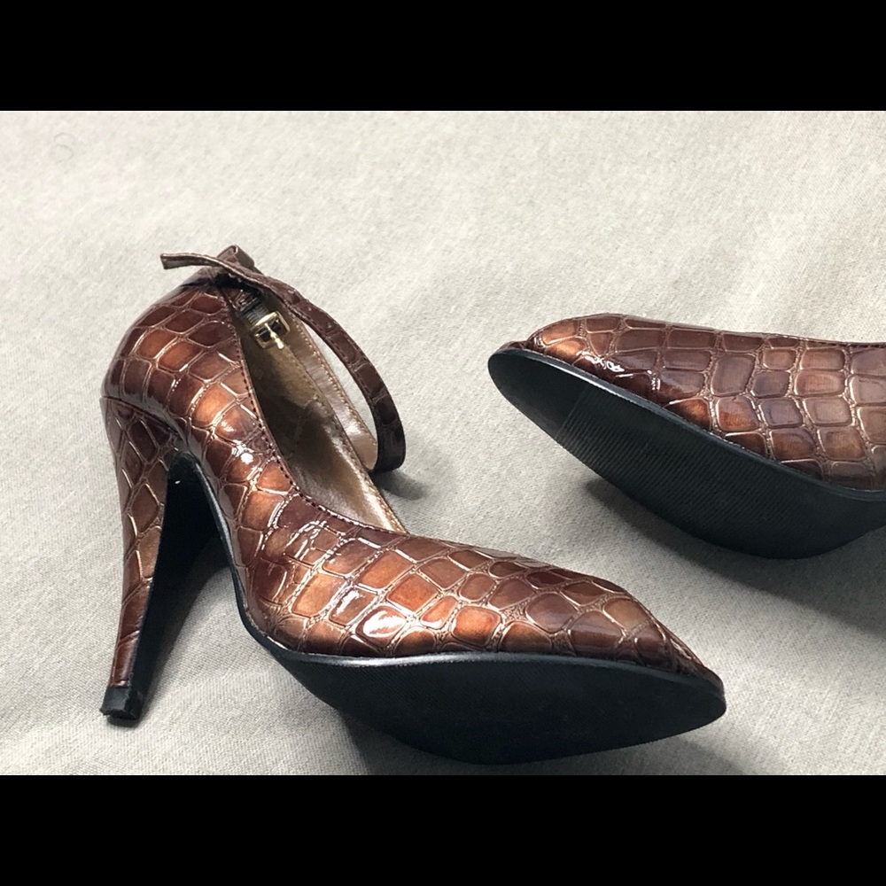 Stylish - Picture 3 of 3